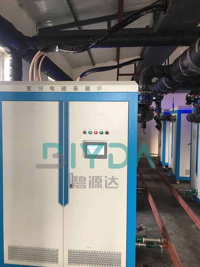 新疆某牧業(yè)公司，3萬(wàn)平米，8臺(tái)240千瓦